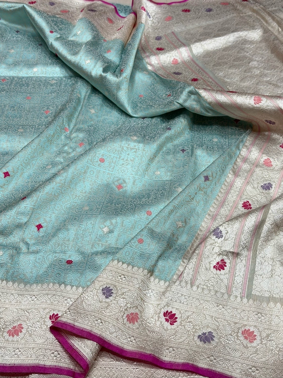 Handwoven Pure Banarasi Tissue Silk Saree – Kadwa Weave in 100% Tissue Silk