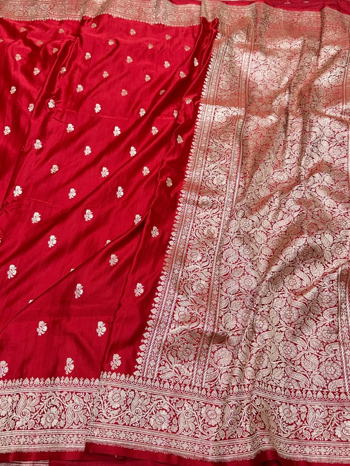 Red Handwoven Vintage Pure Banarasi Satin Silk Saree