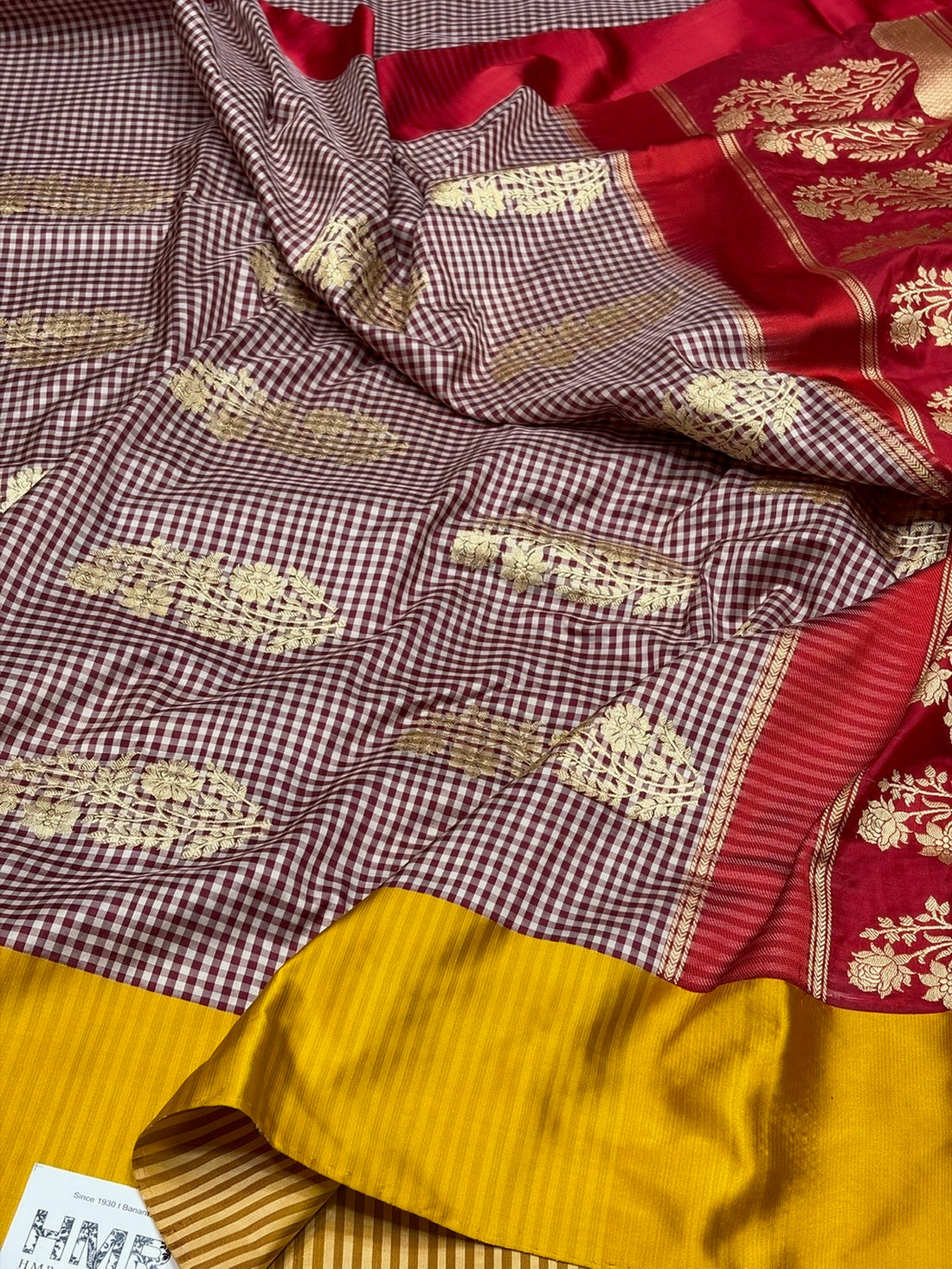 Red Handwoven Pure Banarasi Ektara Silk Saree – Luxury Kadwa Weave