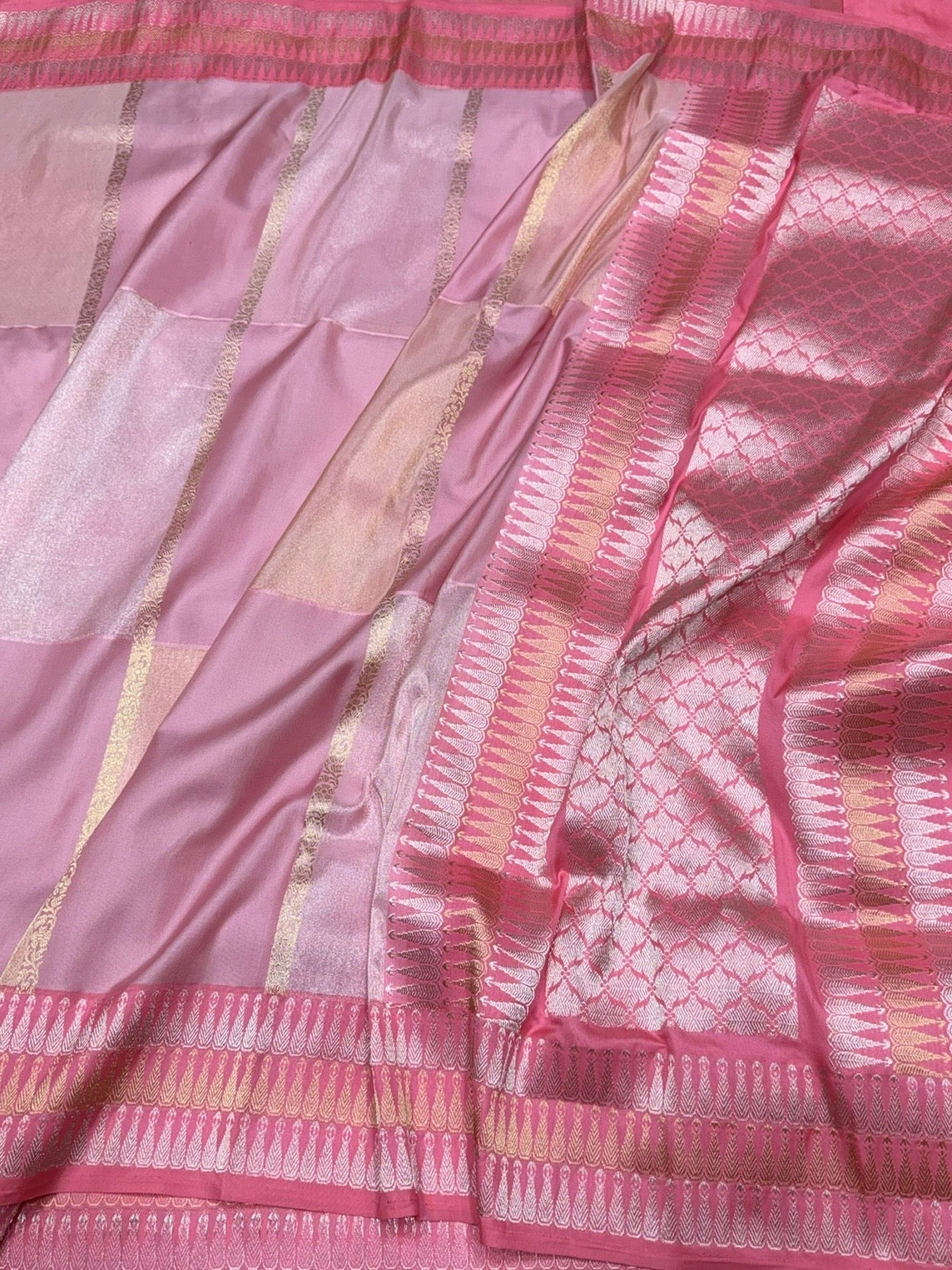 Baby Pink Handwoven Pure Banarasi Rangkaat Tissue Silk Saree –Kadwa Weave