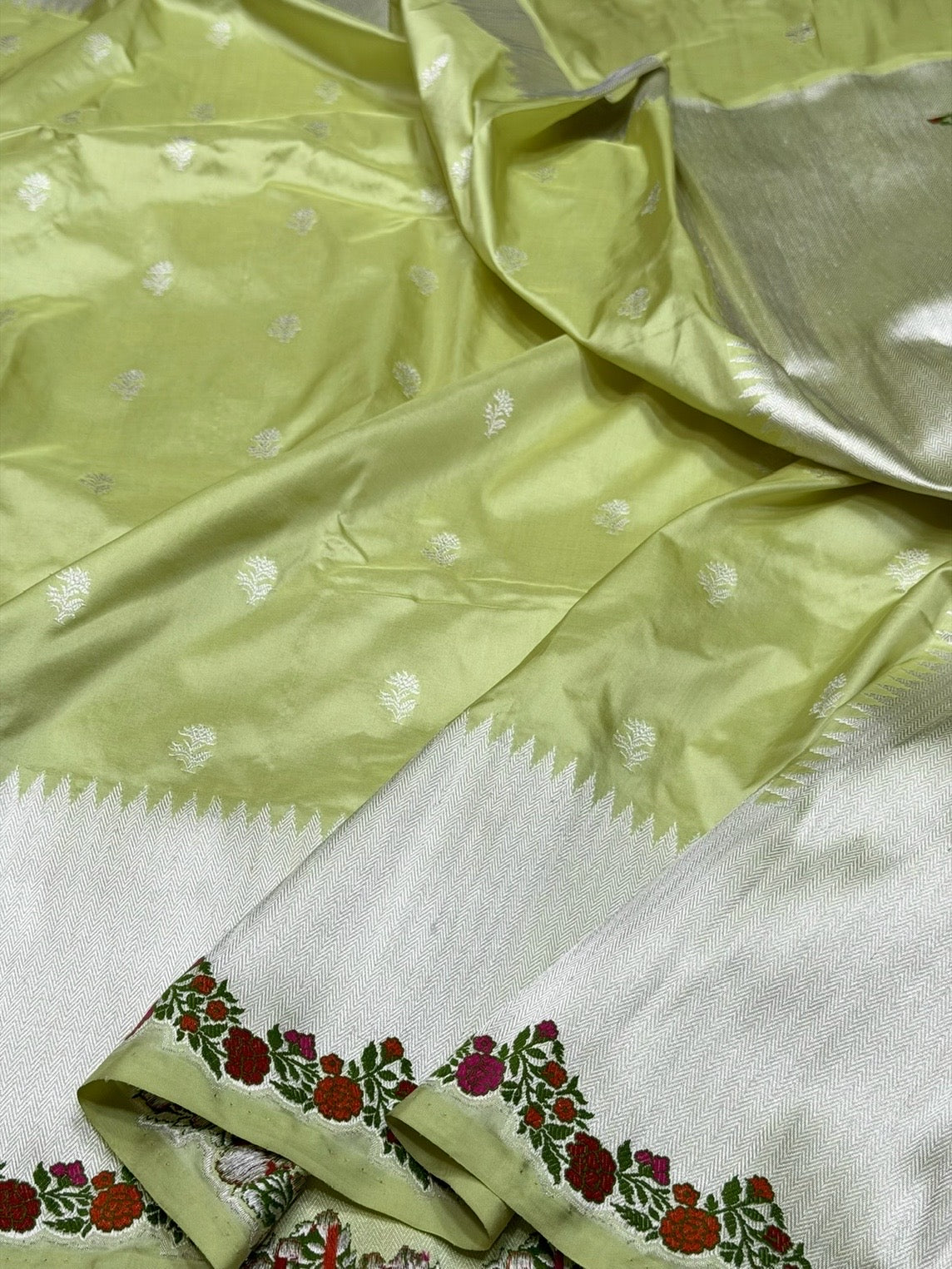 Pista Handwoven Pure Banarasi Silk Saree in Kadwa Weave – Katan Silk with Skirt Pattern Design