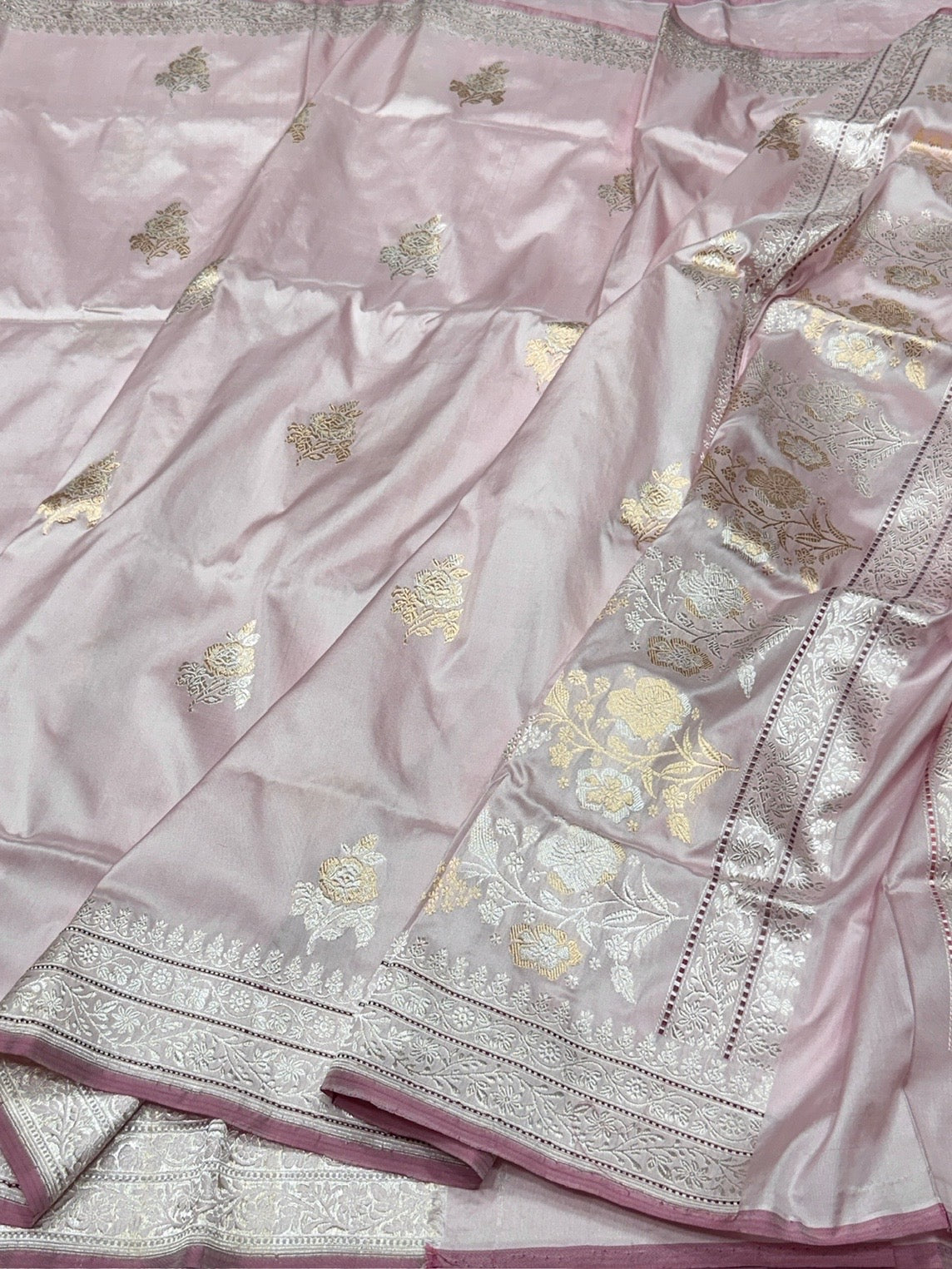 Powder Pink Handwoven Pure Banarasi Silk Saree