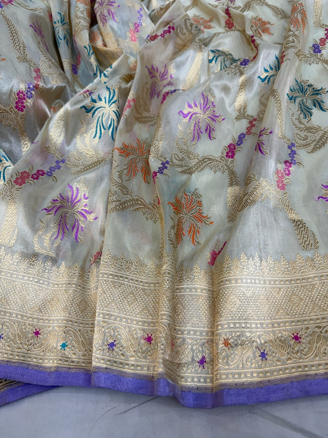 Ivory Handwoven Pure Banarasi Tissue Saree