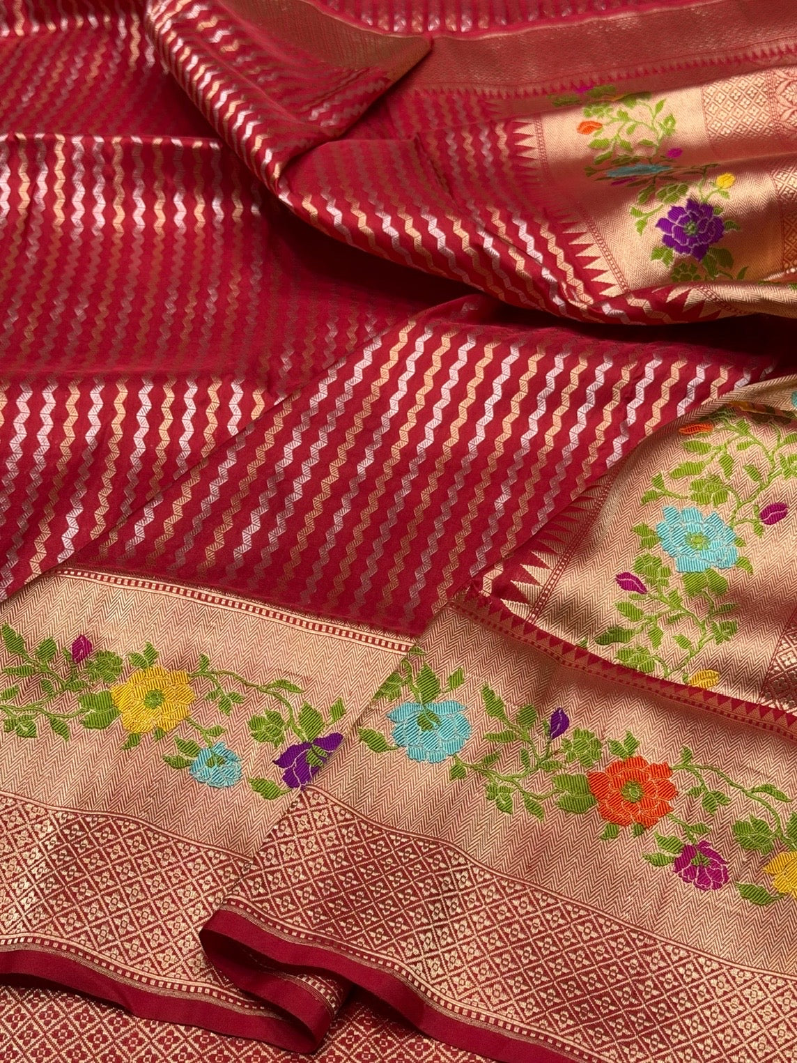 Red Handwoven Pure Banarasi Silk Saree