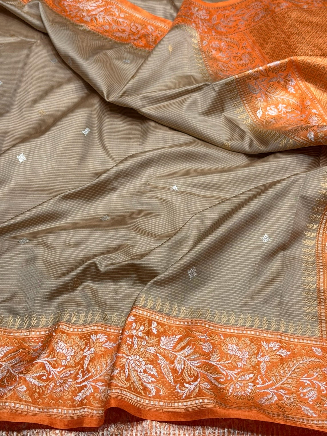 Brown Handwoven Pure Banarasi Ektara Silk Saree