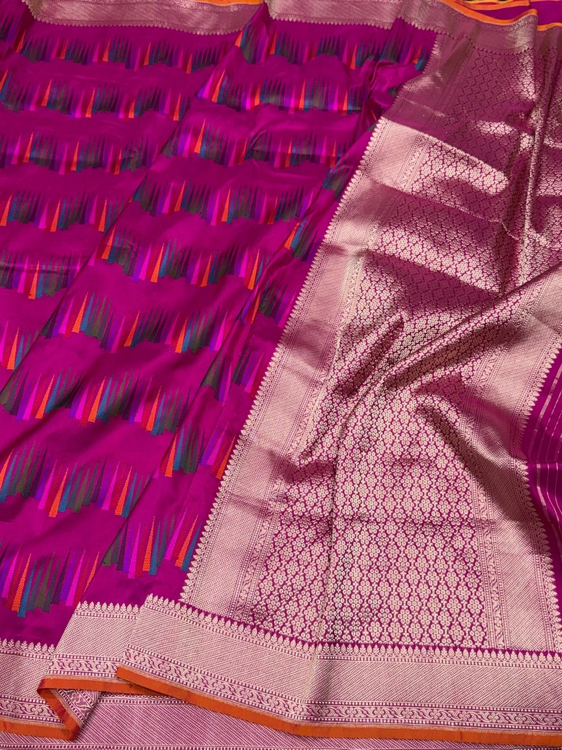 Rani Pink Handwoven Pure Banarasi Silk Saree