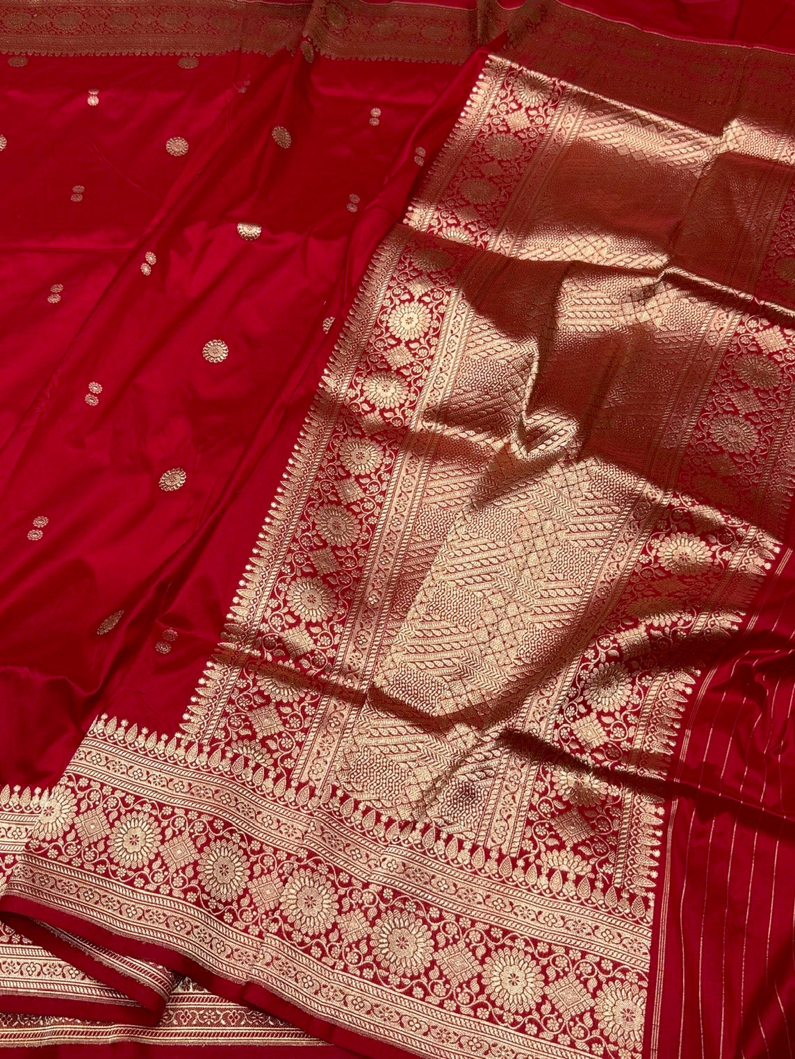 Red Vintage Handwoven Pure Banarasi Silk Saree