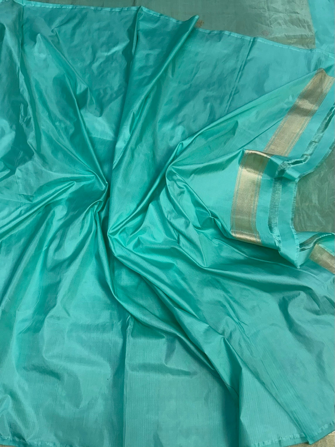 Sea Green Handwoven Pure Banarasi Tissue Saree