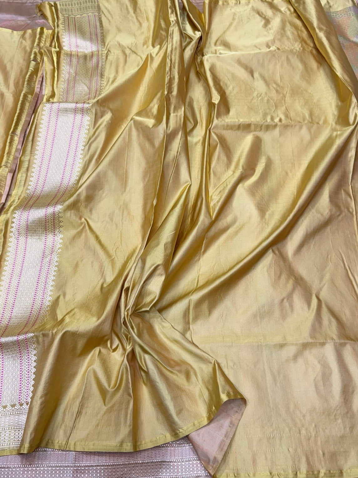 Soft Gold Handwoven Pure Banarasi Satin Silk Saree – Traditional Kadwa Weave in 100% Pure Satin Silk