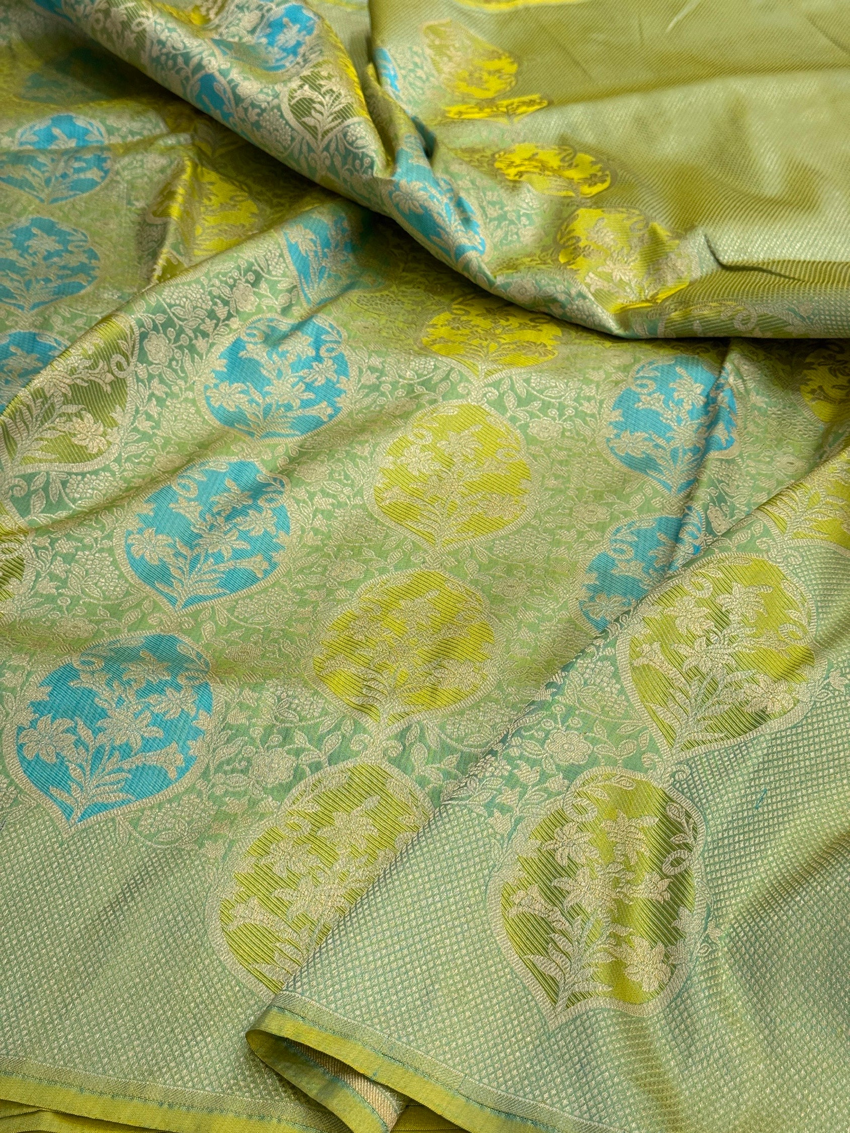 Banarasi Minakari Pure Silk Brocade Saree | 100% Pure Katan Silk Handwoven in Banaras