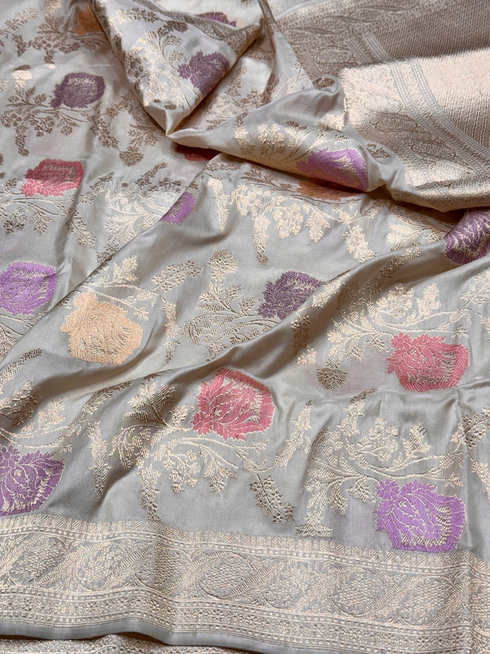Ivory Handwoven Pure Banarasi Silk Saree