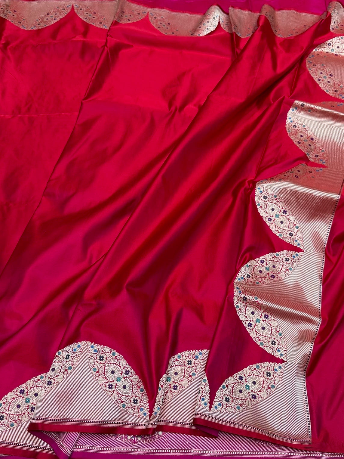 Red Handwoven Pure Banarasi Satin Silk Saree – Kadwa Weave in 100% Pure Silk