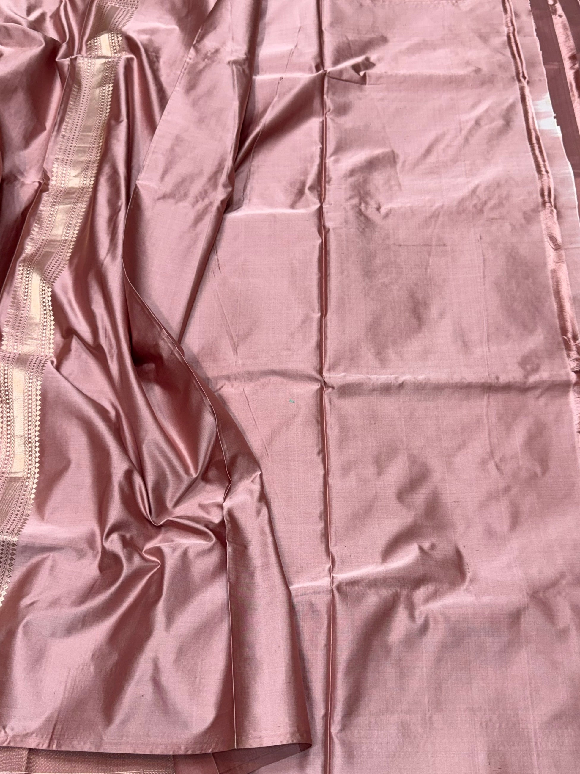 Lilac Handwoven Pure Banarasi Satin Tanchoi Silk Saree – 100% Pure Satin Silk, Kadwa Weave