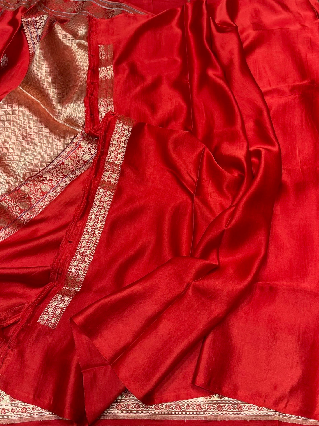 Brick Red Handwoven Pure Mashru Banarasi Satin Silk Saree – Kadwa Weave | Authentic Banaras Handloom