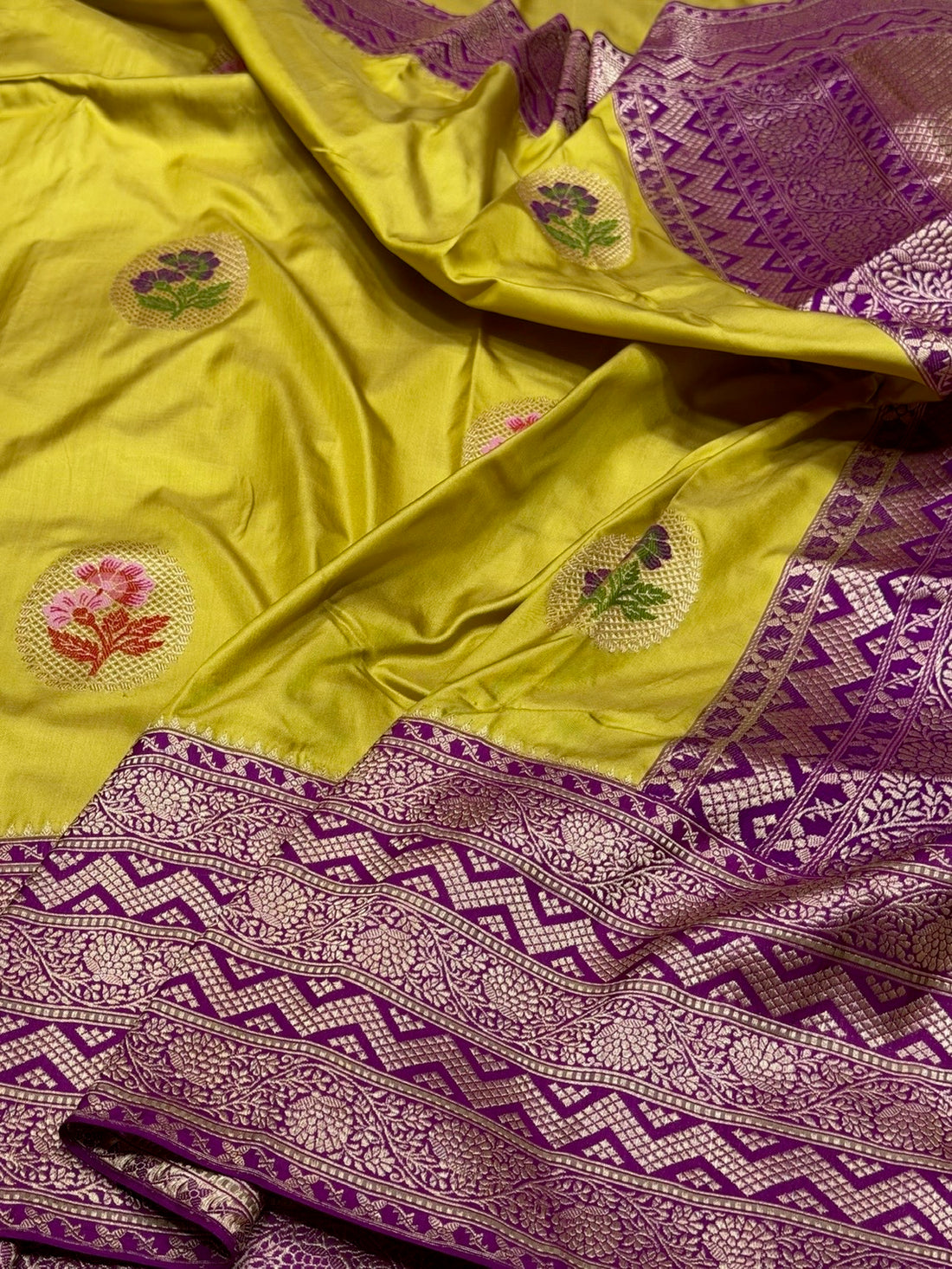 Mehndi Yellow Handwoven Pure Banarasi Ektara Silk Saree