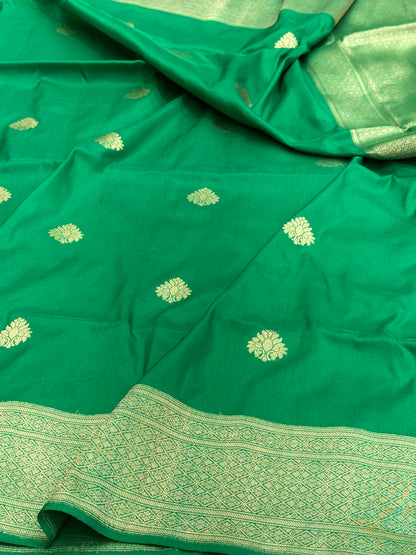 Green Handwoven Pure Banarasi Silk Saree – Pure Katan Silk | Kadwa Weave | Authentic Banarasi Handloom