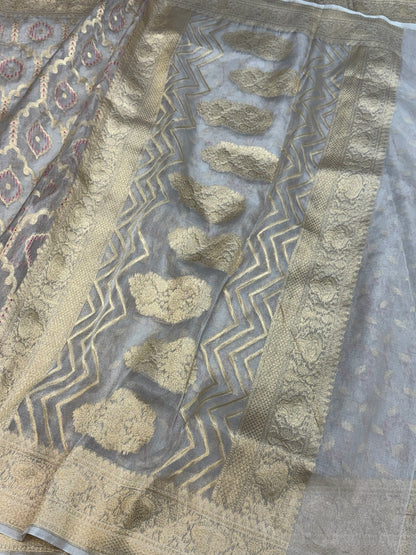 Champagne Gold Pure Banarasi Tissue Silk Saree | Pure Kora Tissue | Cutwork Technique | Lightweight Banarasi Saree