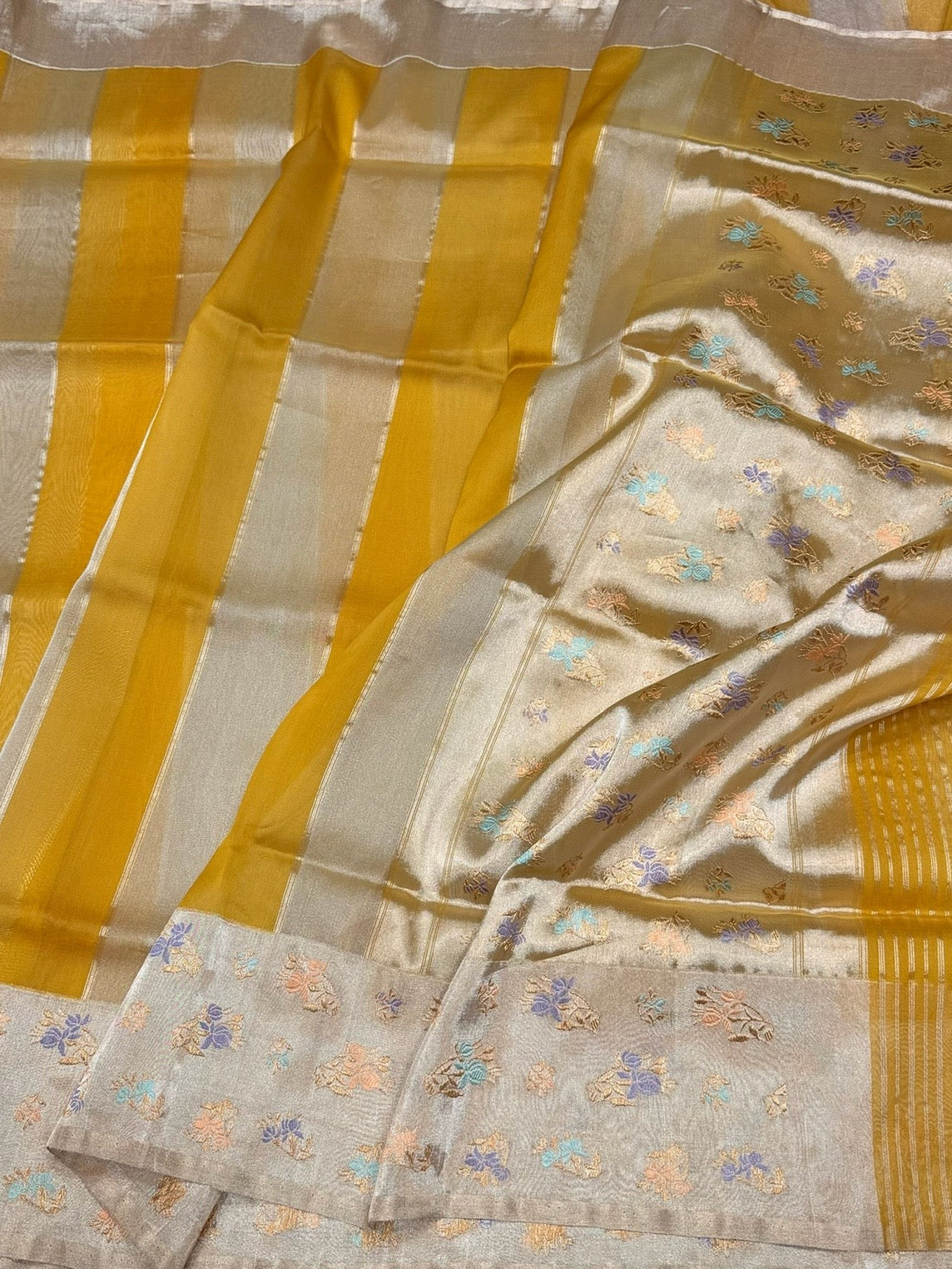 Yellow Handwoven Pure Banarasi Organza Silk Saree