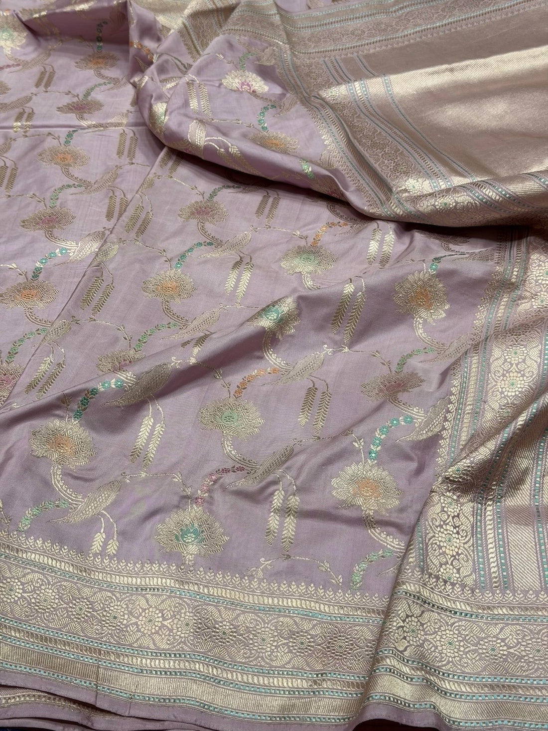 Lilac Handwoven Pure Banarasi Silk Saree