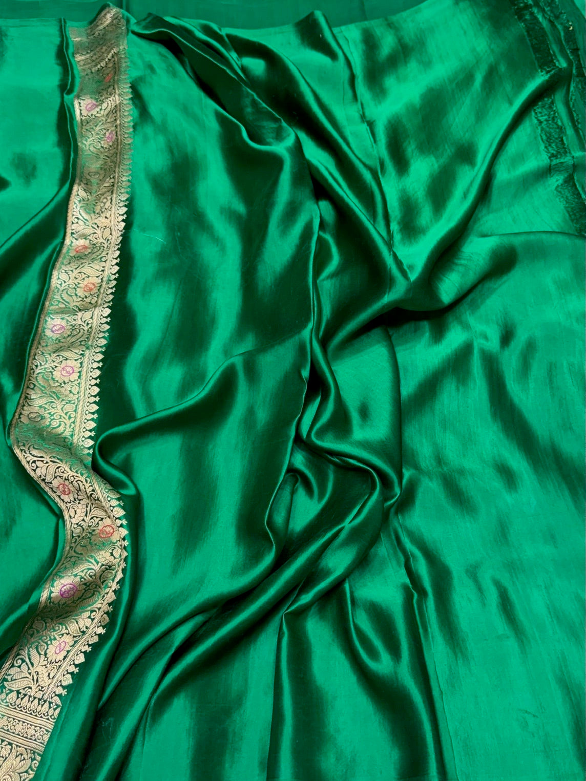 Bottle Green Handwoven Pure Mashru Banarasi Satin Silk Saree