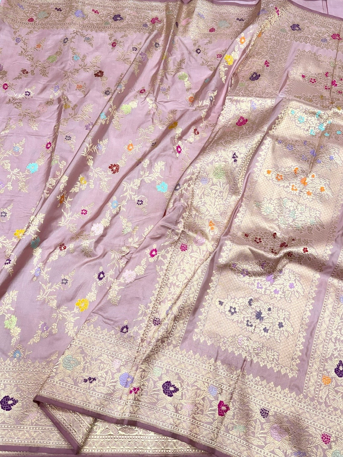 Light Mauve Handwoven Pure Banarasi Silk Saree