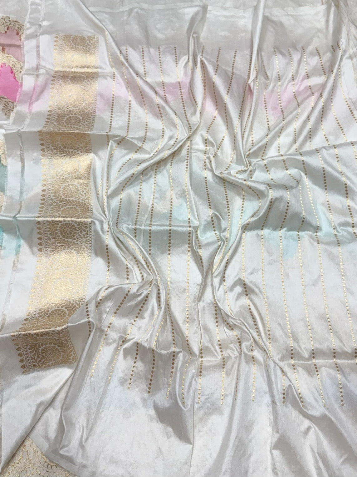 Ivory Handwoven Pure Banarasi Rangkaat Silk Saree – Pure Katan Silk