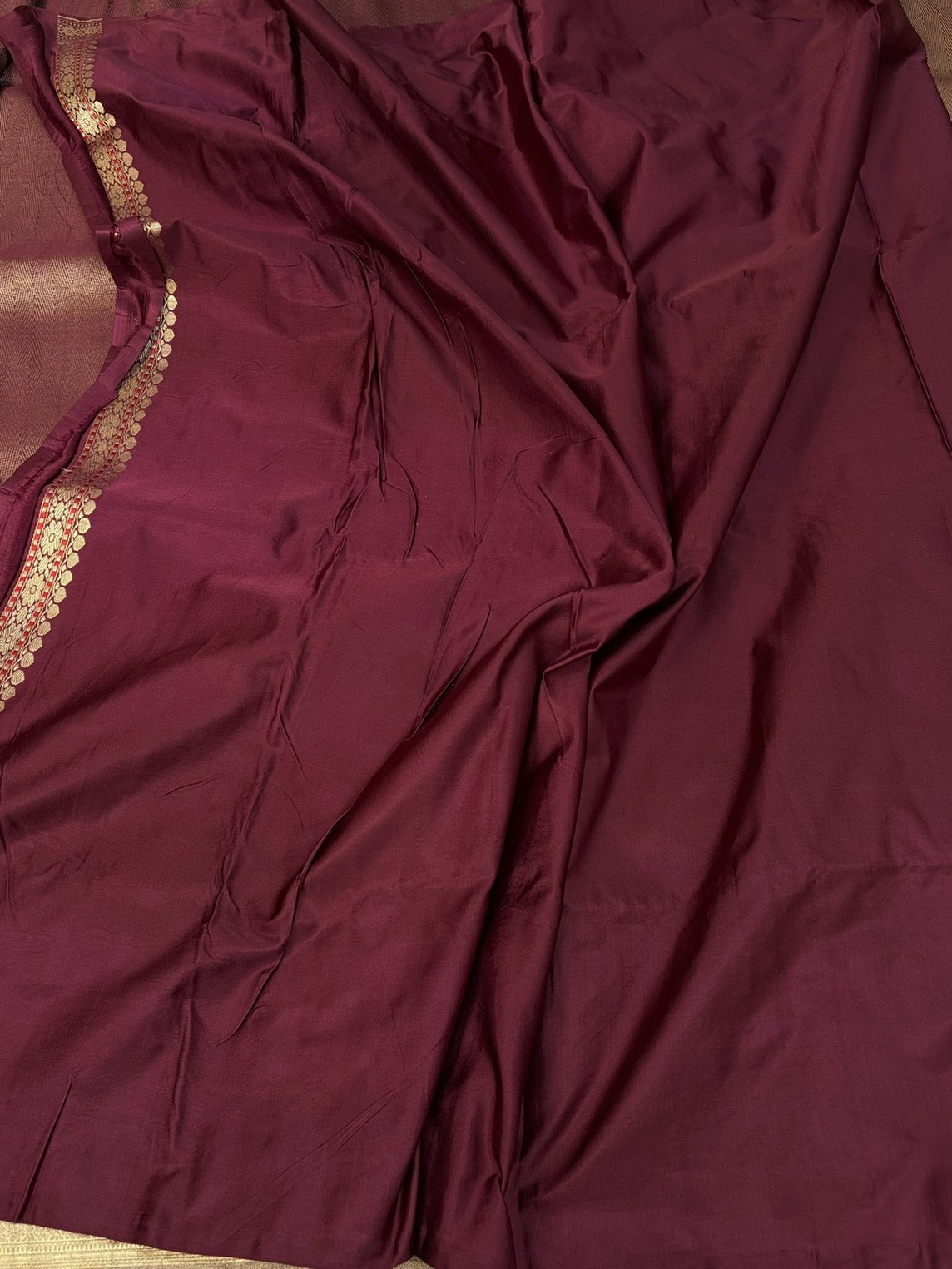 Wine Handwoven Pure Banarasi Satin Tanchoi Silk Saree – Luxury Wedding &amp; Festive Handloom
