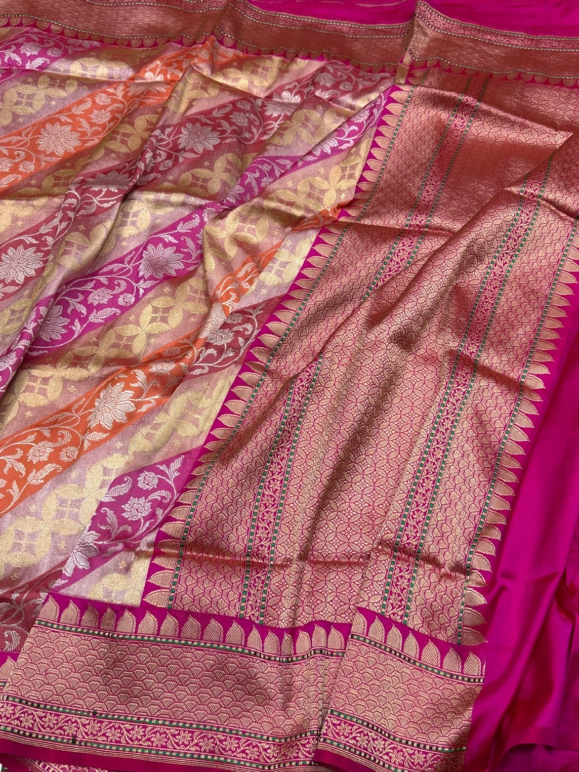 Rani Pink Handwoven Pure Banarasi Rangkaat Silk Saree