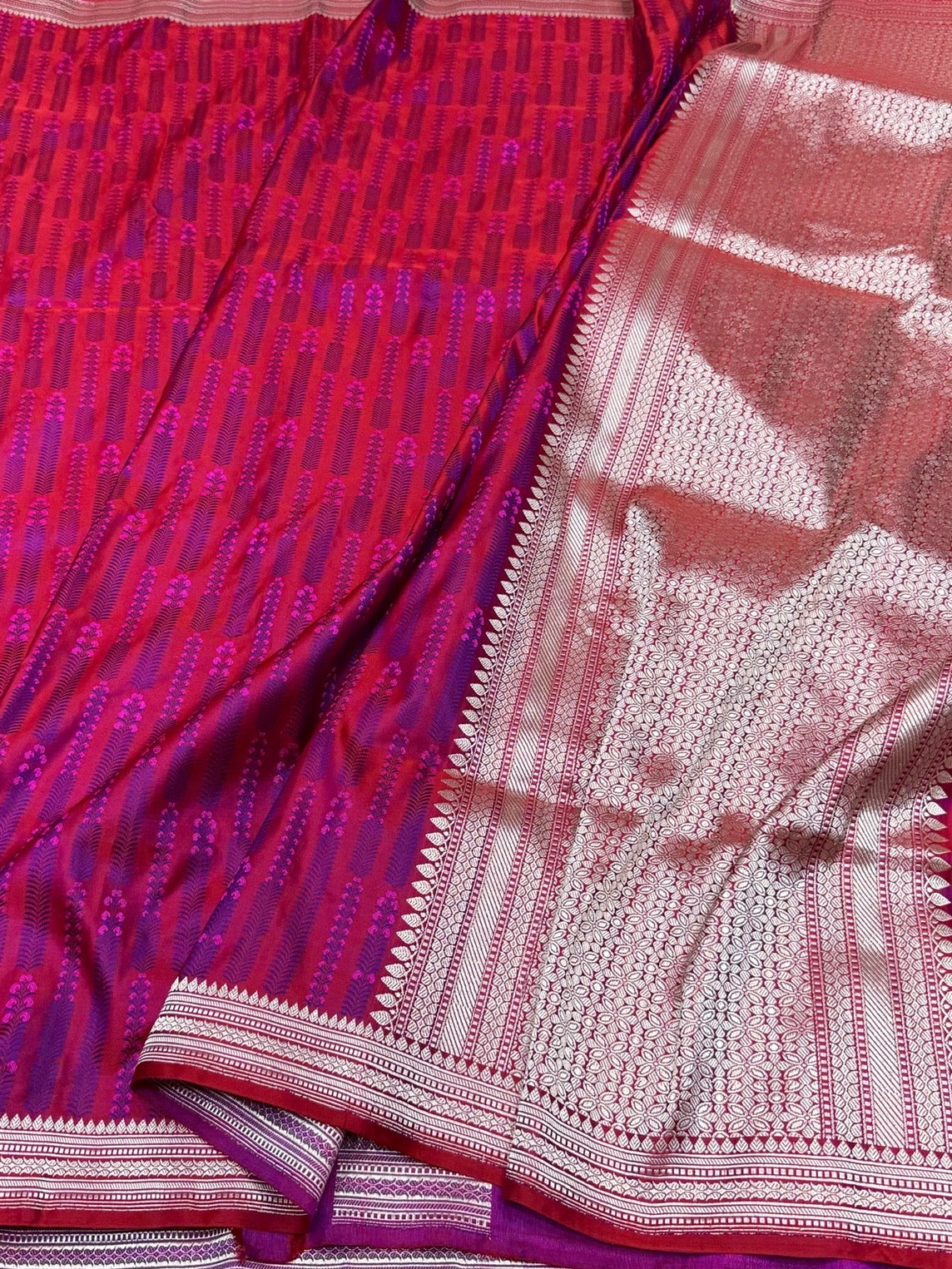 Red Handwoven Pure Banarasi Satin Silk Saree