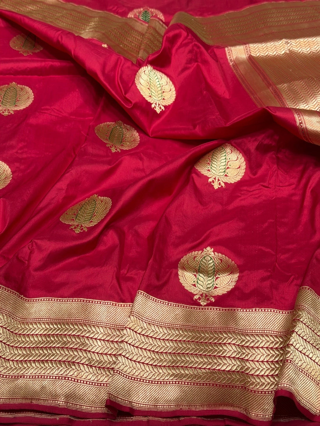 Red Handwoven Pure Banarasi Silk Saree – Kadwa Weave in 100% Katan Silk