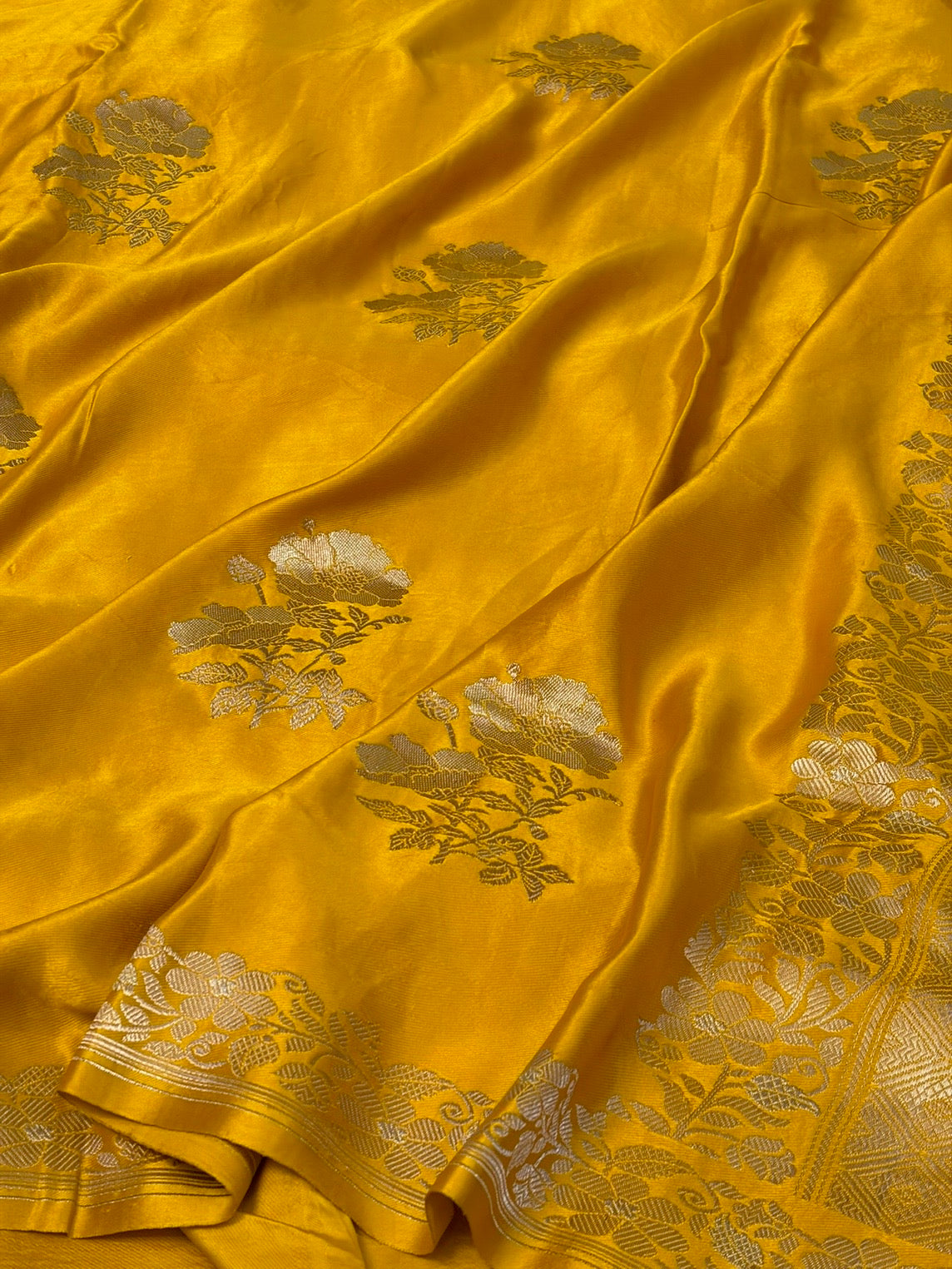 Yellow Handwoven Pure Mashru Banarasi Satin Silk Saree