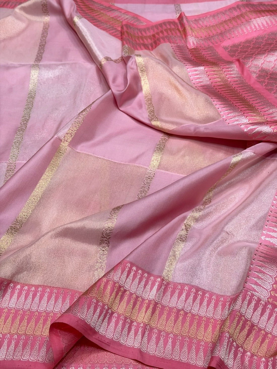 Baby Pink Handwoven Pure Banarasi Rangkaat Tissue Silk Saree –Kadwa Weave