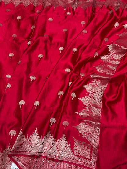 Red Handwoven Pure Mashru Banarasi Satin Silk Saree – Kadwa Weave | Authentic Banaras Handloom