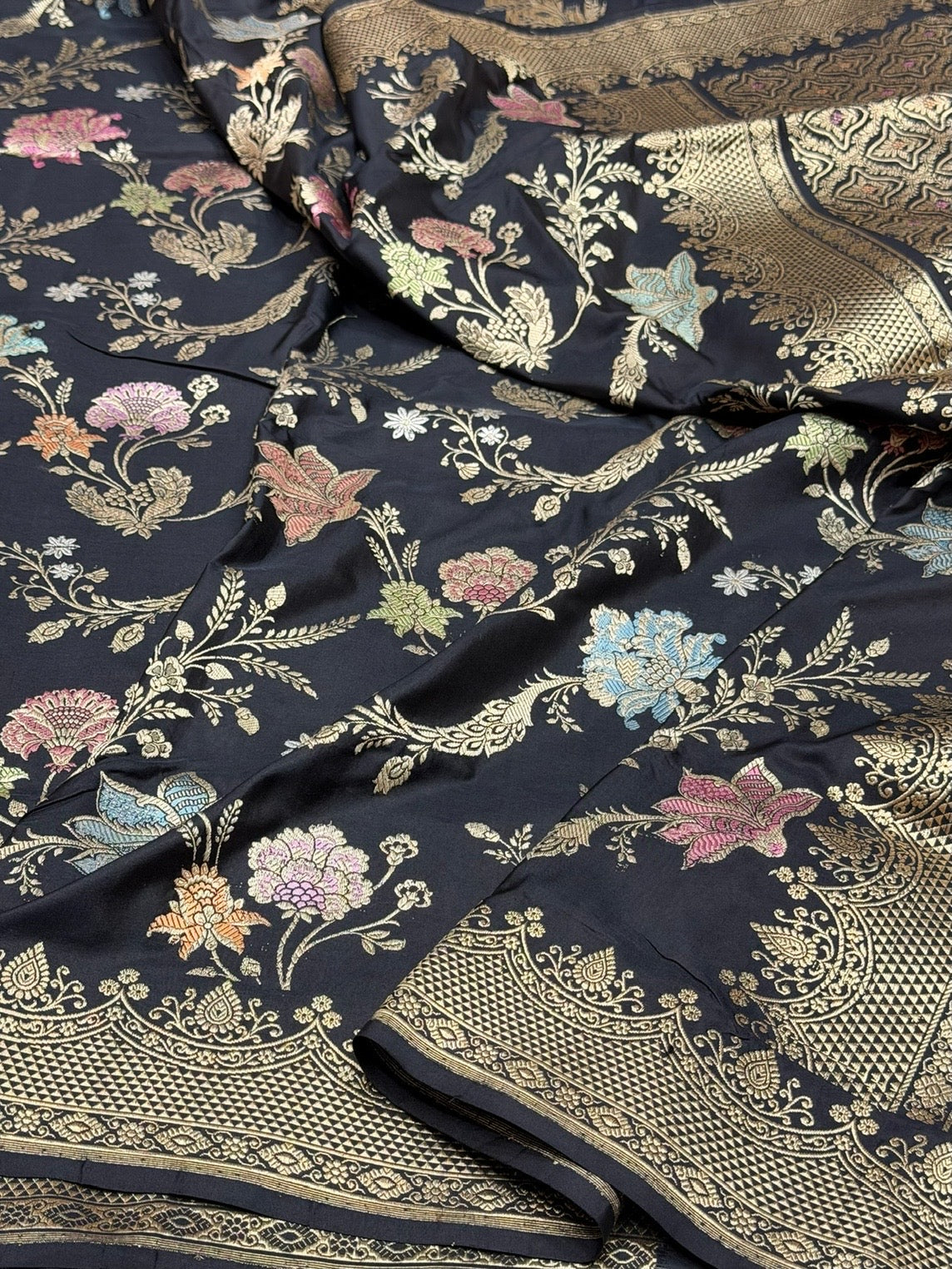 Black Handwoven Pure Banarasi Silk Saree