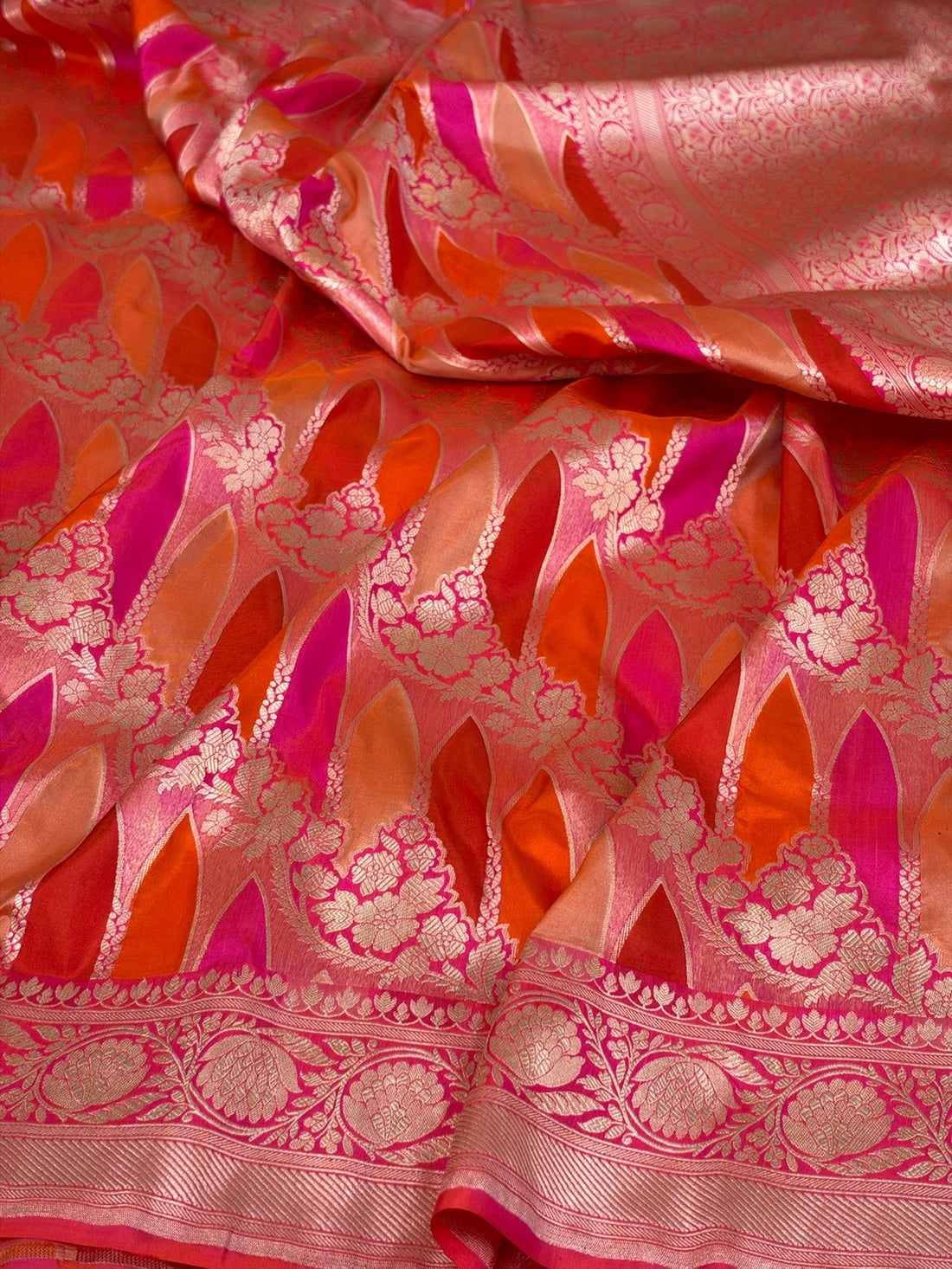 Orangish Pink Rangkaat Banarasi Pure Katan Silk Saree