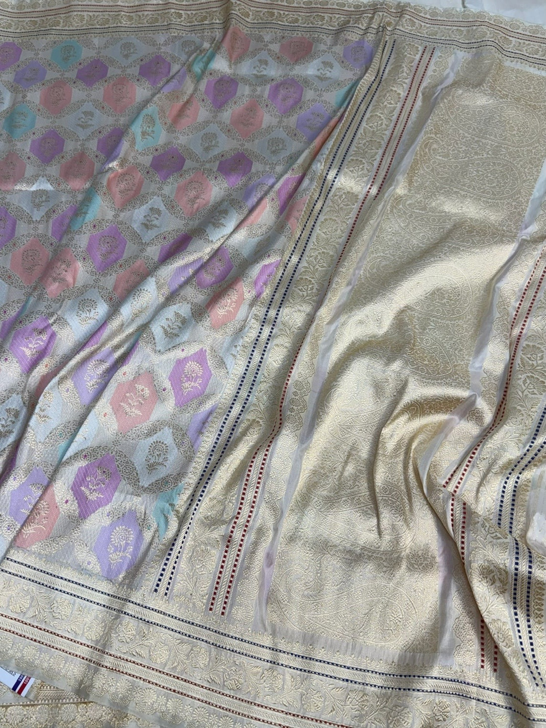 Ivory Handwoven Pure Banarasi Rangkaat Silk Saree – Pure Katan Silk