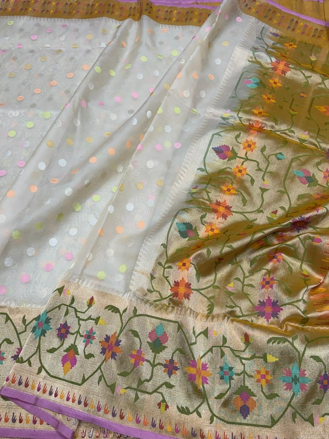 Ivory Handwoven Pure Banarasi Ektara Organza Silk Saree – Kadwa Weave Paithni Border in Kora Mulberry Silk