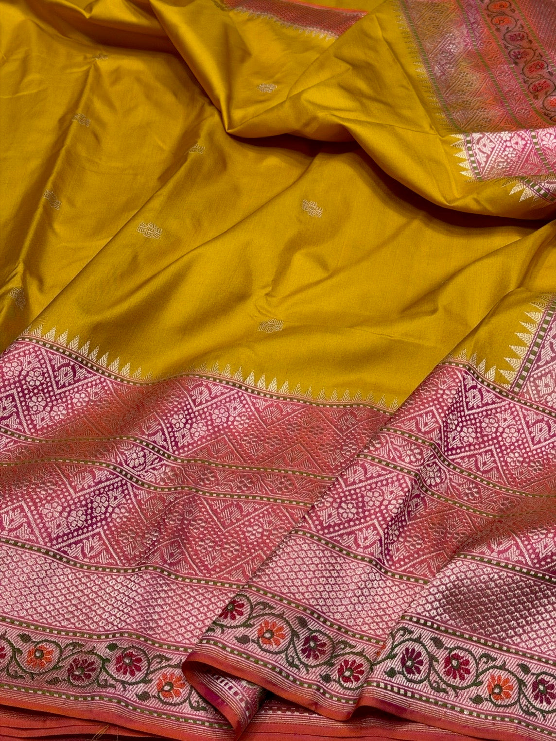 Mustard Yellow Handwoven Pure Banarasi Ektara Silk Saree – Luxury Kadwa Weave