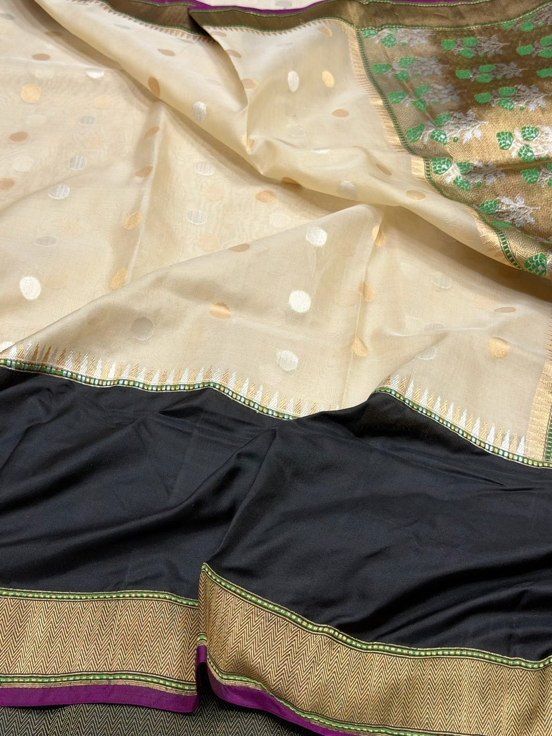 Ivory &amp; Black Handwoven Pure Organza Silk Saree