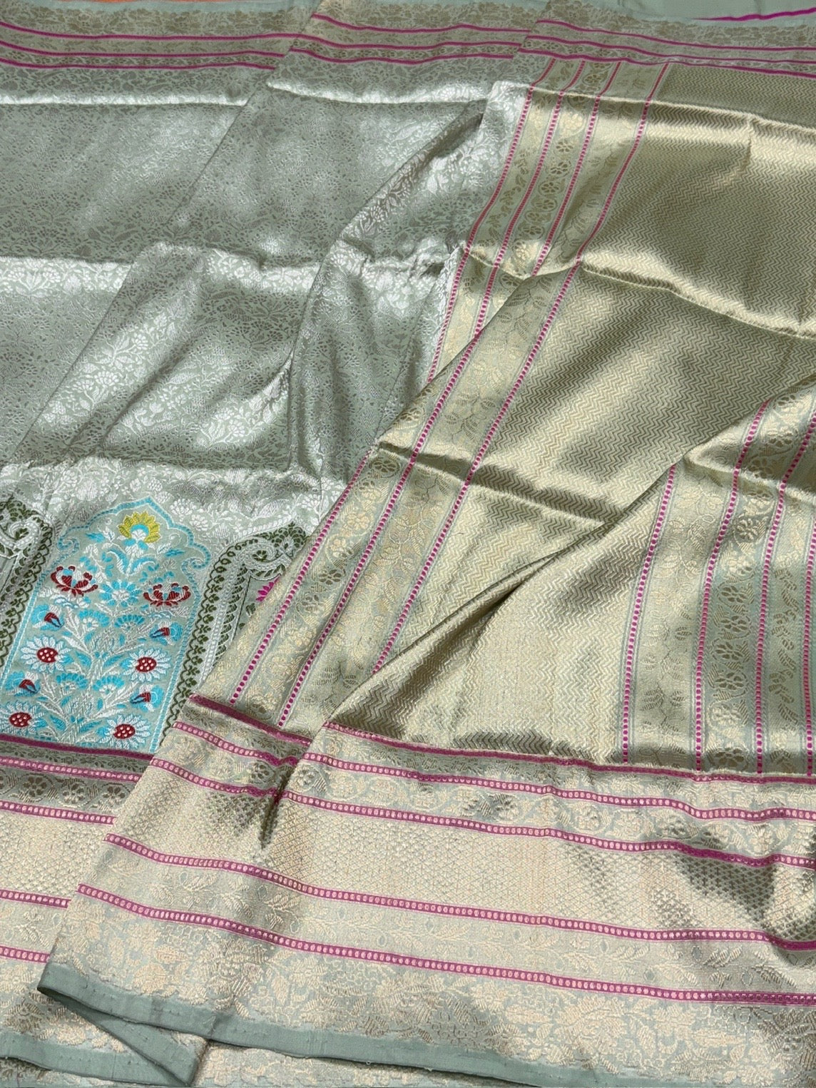 Pista Handwoven Pure Banarasi Silk Saree