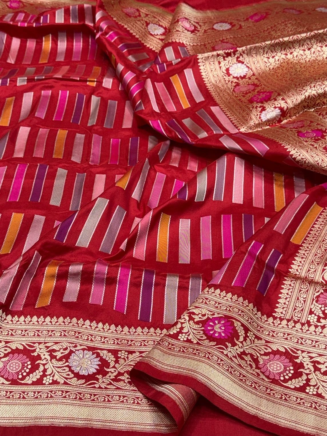 Red Handwoven Pure Banarasi Rangkaat Silk Saree