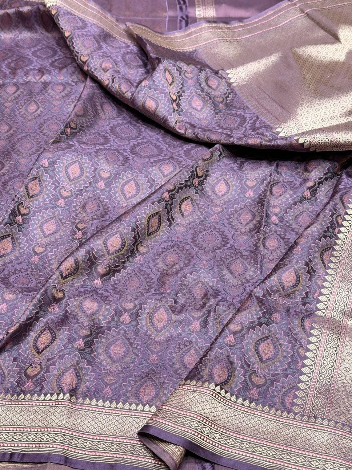 Lavender Handwoven Pure Banarasi Satin Tanchoi Silk Saree – 100% Pure Satin Silk, Kadwa Weave