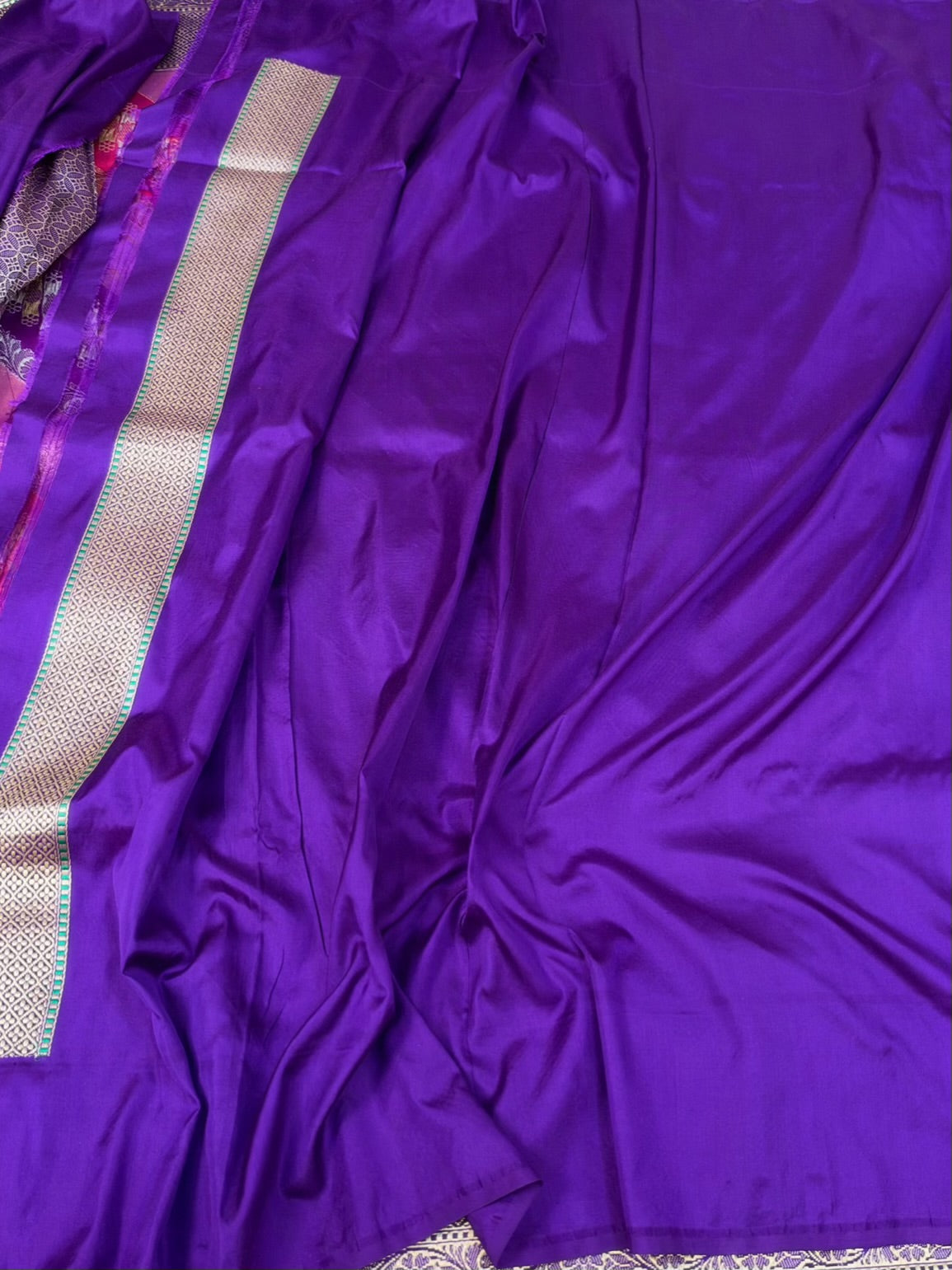 Purple Handwoven Rangkaat Pure Banarasi Silk Saree