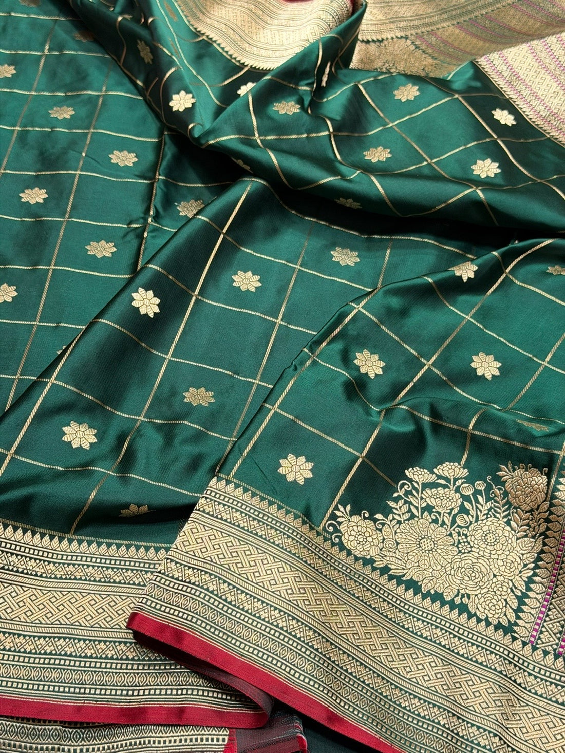 Bottle Green Handwoven Pure Banarasi Satin Silk Saree