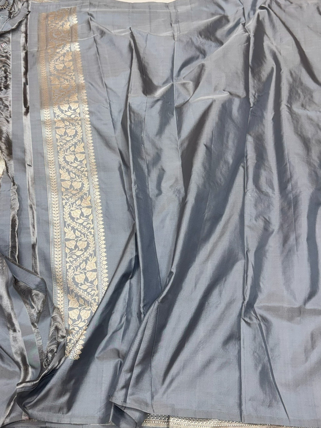 Steel Grey Handwoven Pure Banarasi Silk Saree – Kadwa Weave in 100% Katan Mulberry Silk