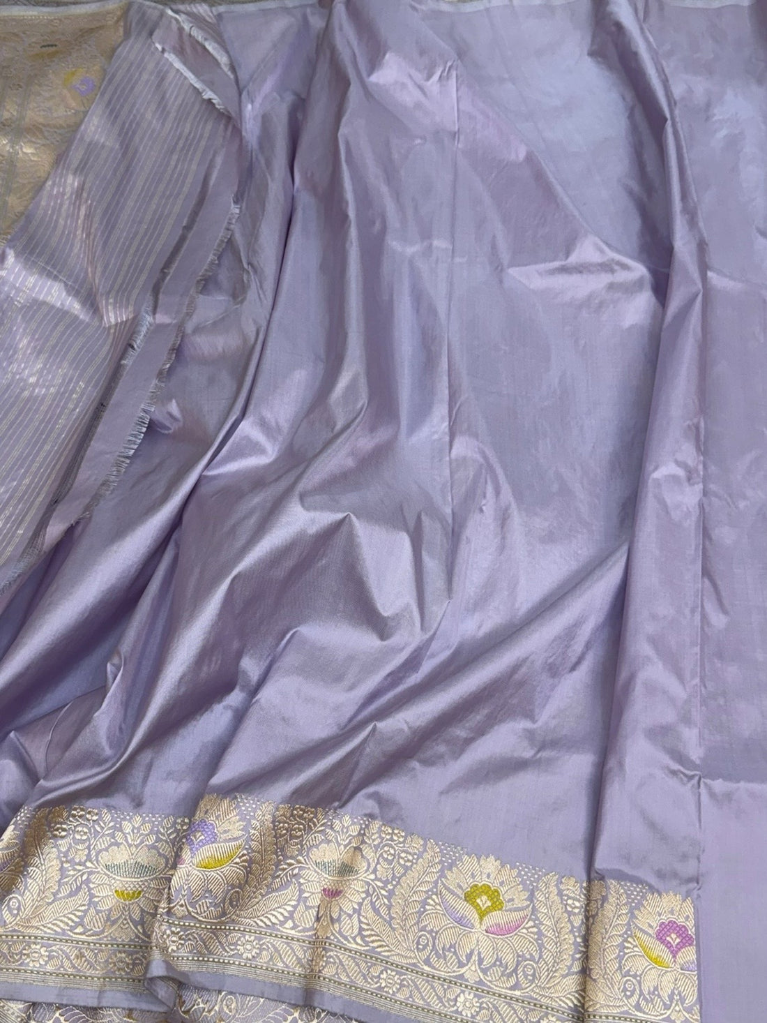 Lavender Handwoven Pure Banarasi Silk Saree