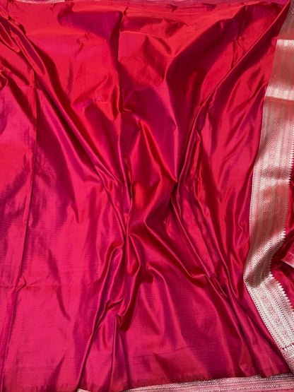 Red Handwoven Pure Banarasi Satin Tanchoi Silk Saree – Satin Silk | Kadwa Weave | Traditional Banarasi Elegance