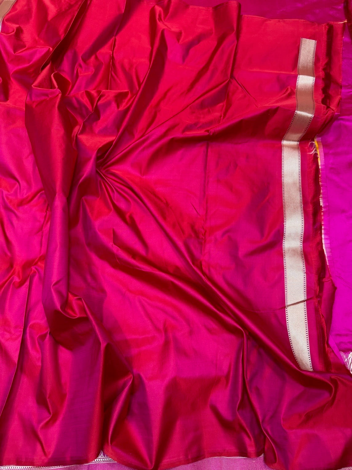 Red Handwoven Pure Banarasi Mashru Satin Silk Saree