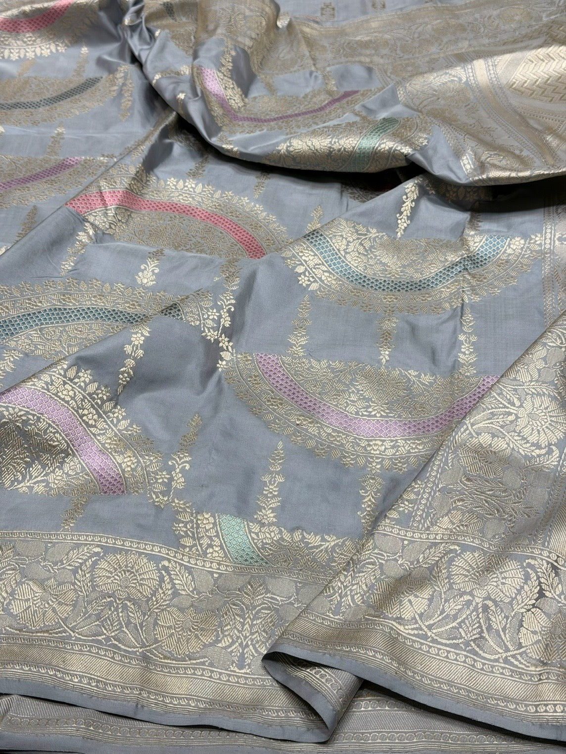 Ash Grey Handwoven Pure Banarasi Silk Saree – Kadwa Weave in 100% Katan Mulberry Silk