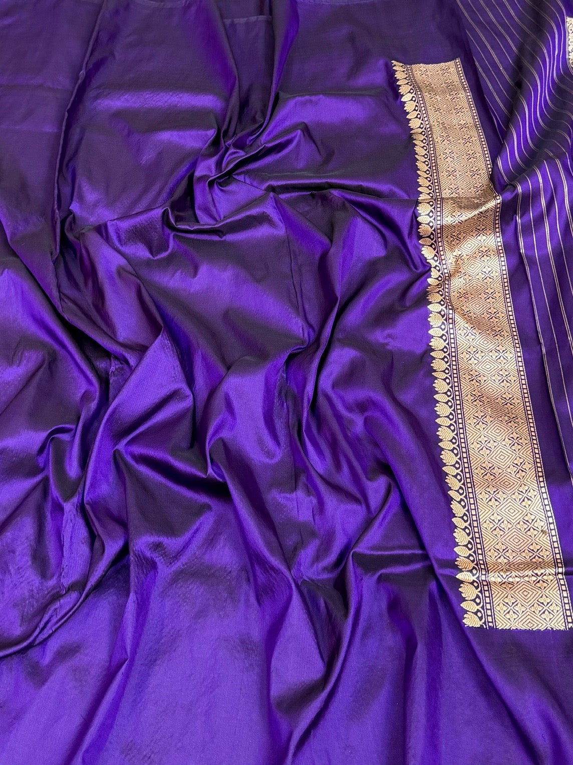 Purple Handwoven Pure Banarasi Rangkaat Silk Saree